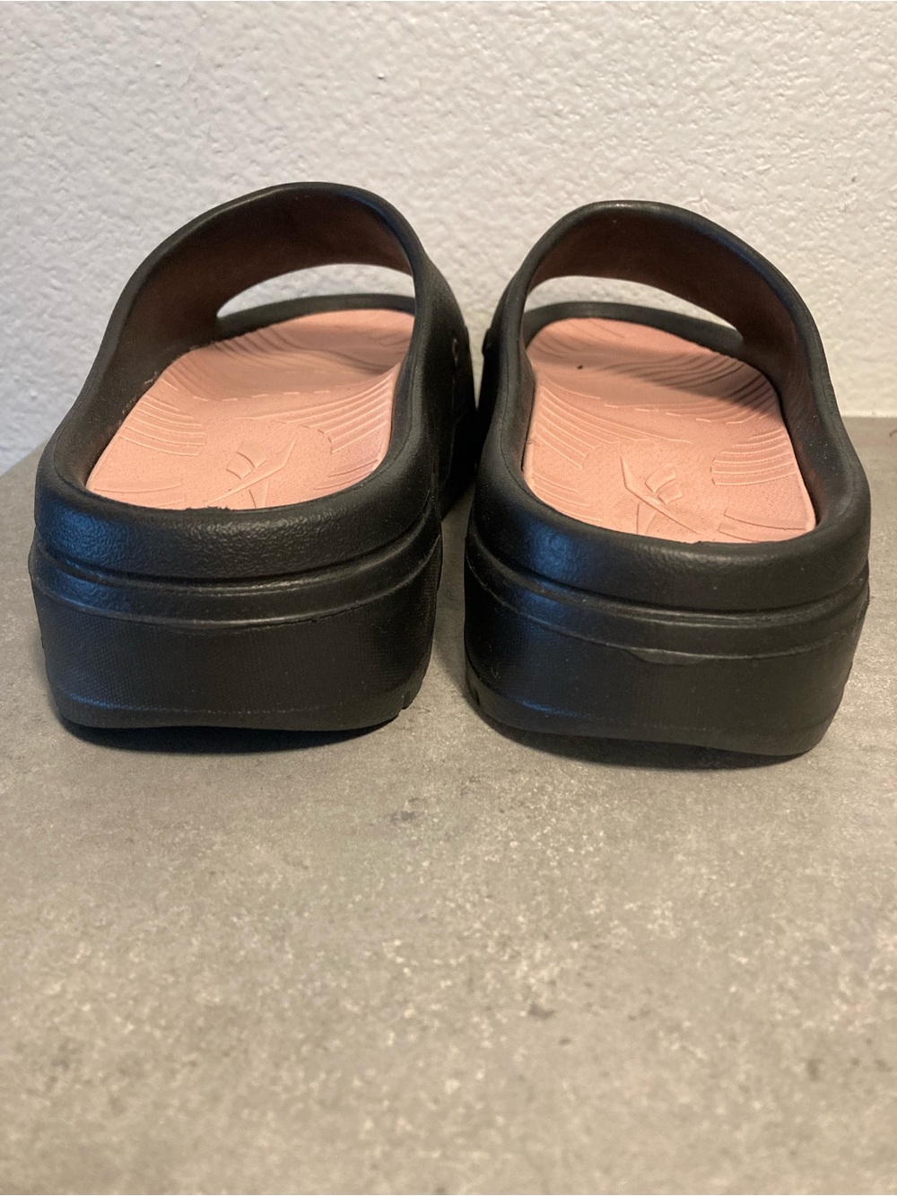 NWOT Reebok Platform Slides - Picture 3 of 9